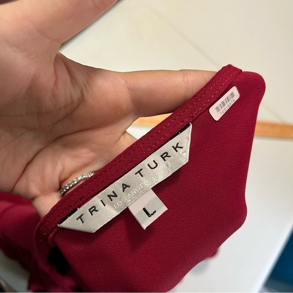 Trina Turk Veda Drawstring Sleeve Top Sumac Red Large Q2 - Picture 5 of 8